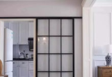 廚房裝玻璃推拉門，簡潔明亮真好看！-酷播亮新聞