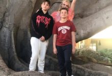 「小甜甜」布蘭妮倆兒子正面照曝光，母子三人笑容滿面溫馨有愛-酷播亮新聞