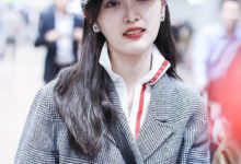 吳宣儀現身，雙排扣大衣，時尚感滿滿，笑容可愛親近，帽子有個性-酷播亮新聞