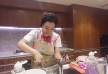 劉曉慶生日被朋友曝光未ps照片，網友：整容後太嚇人-酷播亮新聞