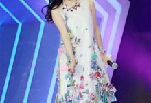 謝娜：中午好，小臉操做一個哇，網友：難怪生完寶寶氣質還這麼好-酷播亮新聞