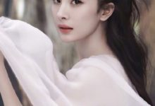 被楊冪的碎花裙驚艷到了，紅色漸變湛藍色，32歲嫩成了22歲-酷播亮新聞