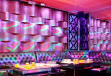 只有兩個麥的KTV包廂，怎麼樣滿足所有人的娛樂需求呢？-酷播亮新聞