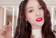 吳宣儀素顏穿越沙漠也不忘涂美美的指甲？ 過年就靠這個小細節取勝了！-酷播亮新聞