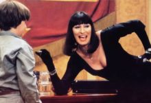 安妮·海瑟薇主演華納《女巫再現》，舊作女巫造型丑的過分-酷播亮新聞