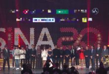 微博之夜大合影C位是這兩人，楊冪唐嫣的站位又被說關係崩了-酷播亮新聞